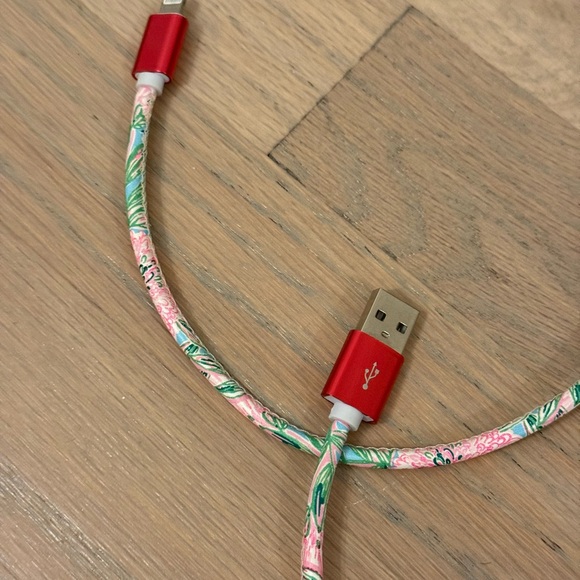 Lilly Pulitzer Floral USB Charging Cable - Picture 2 of 2
